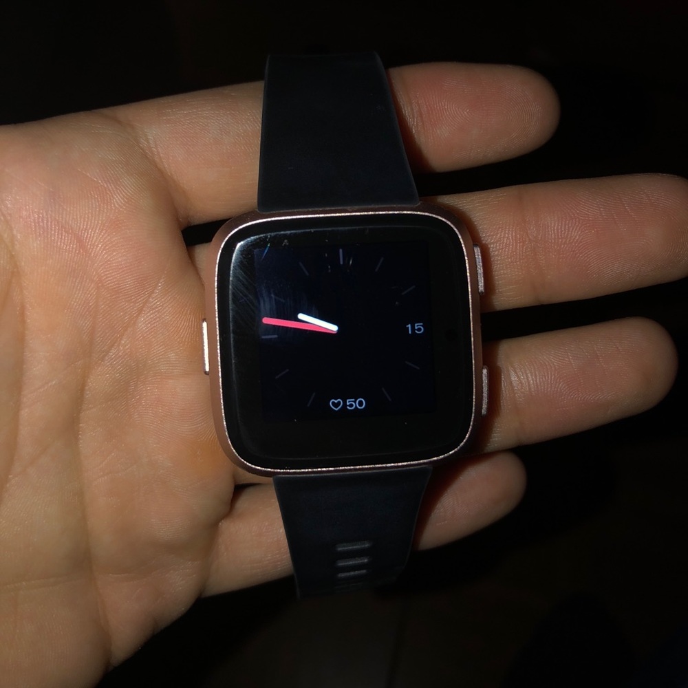 FITBIT VERSA LIKE NEW